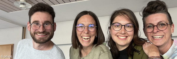 Das Früchtchen-Team mit Pfarrer