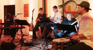 Die Band The Real Bookstones in der Katharina-von-Bora-Kirche